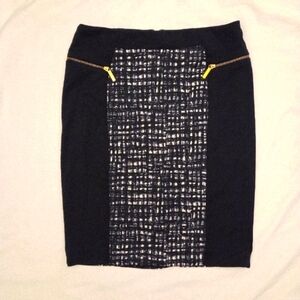 Michael Kors Pencil Skirt in Black and White with Gold Zippers Size 10